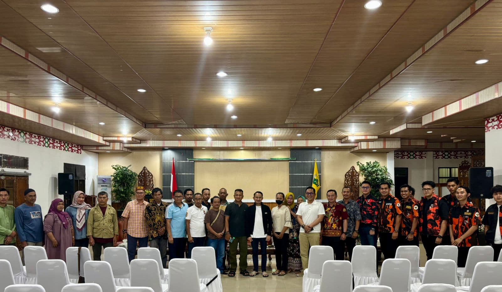 foto: PW SAPMA PP Kalteng saat gelar audiensi dengan Himpinan Pedagang Malam kota Palangka Raya