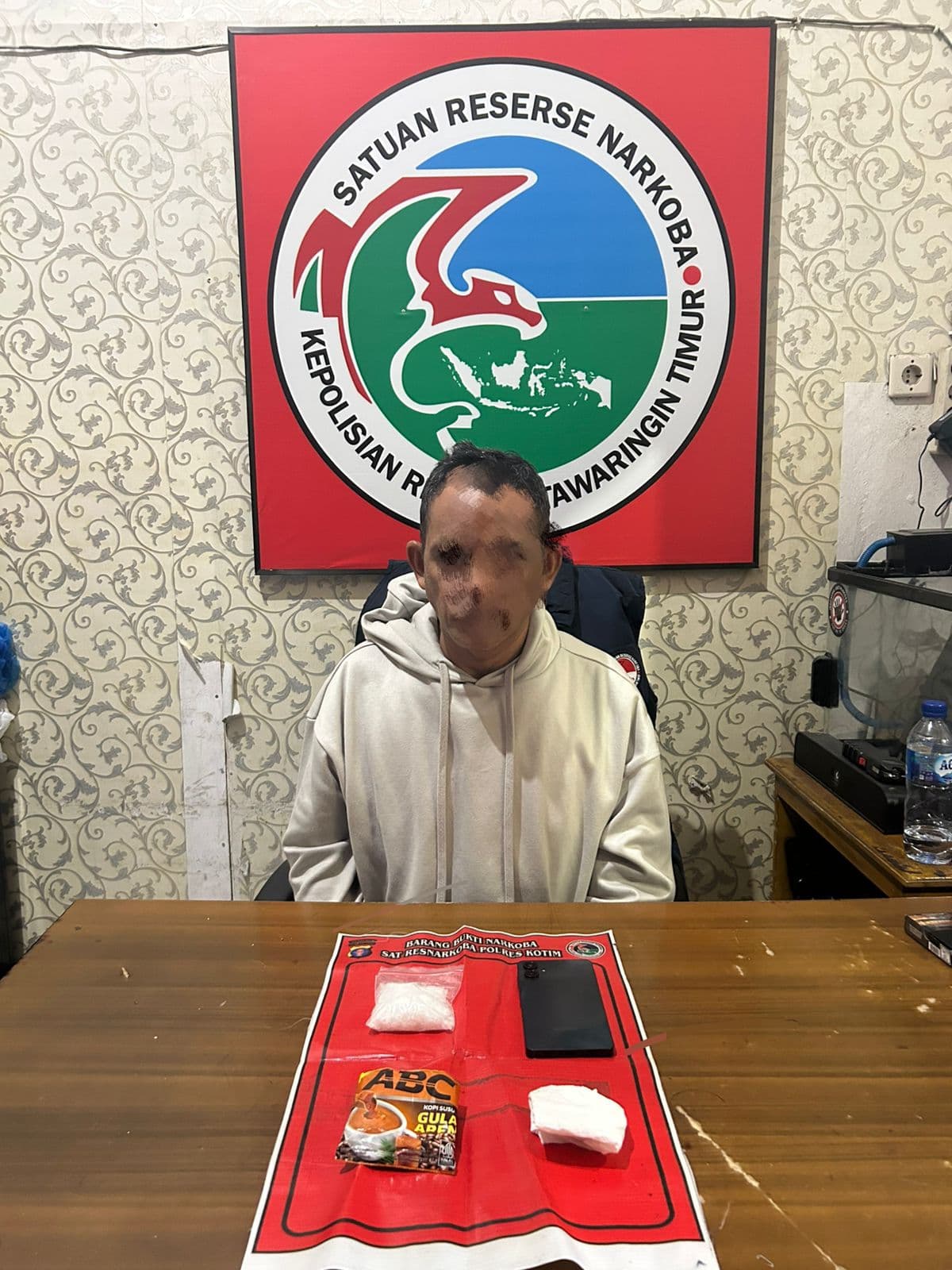 Tersangka kasus narkoba polres kotim dengan kepemilikan 50 gram sabu.(IST)